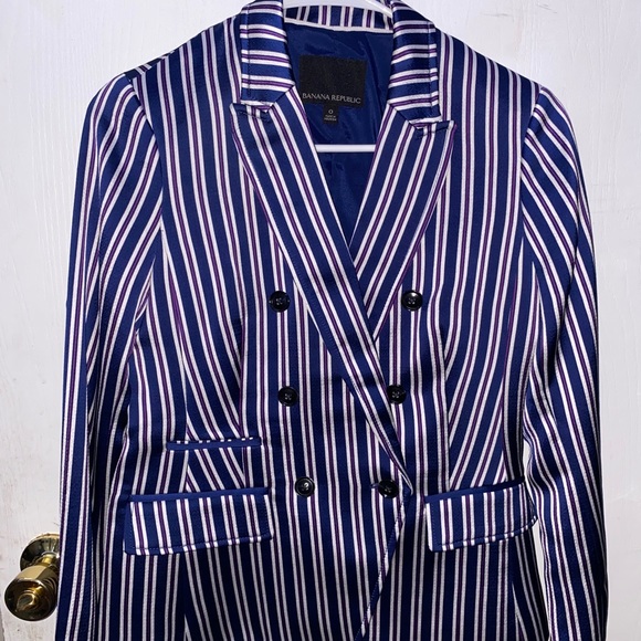 Like New! Banana Republic Blazer - Picture 1 of 3